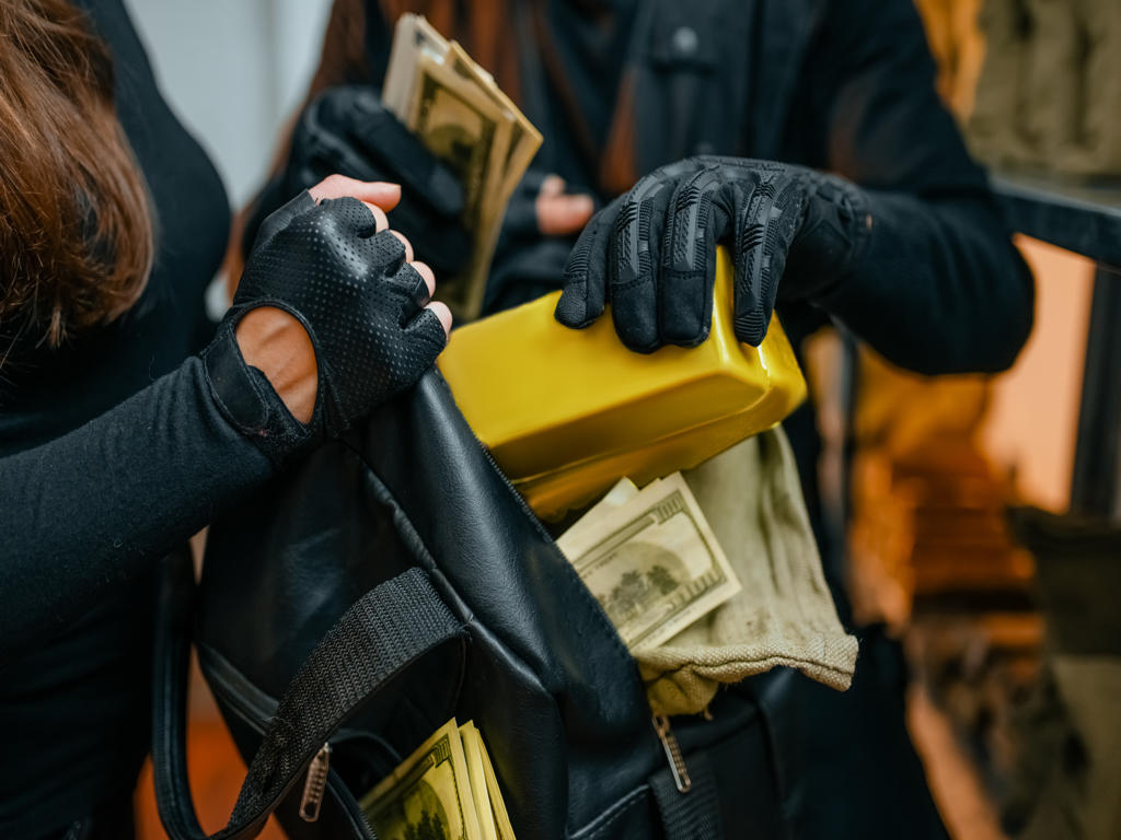 bank-robbery-of-the-century-robbers-hacked-vault-2024-12-03-13-32-02-utc